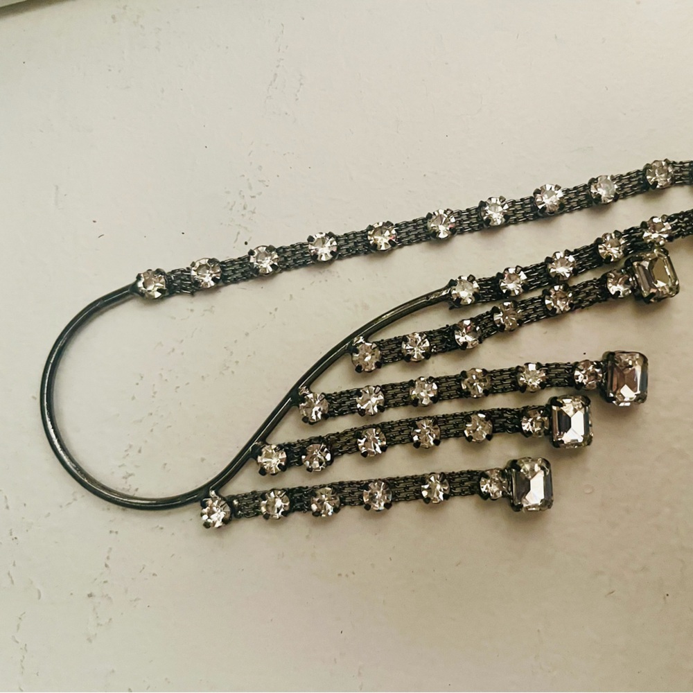 Ear Chandelier - Picture 3 of 3